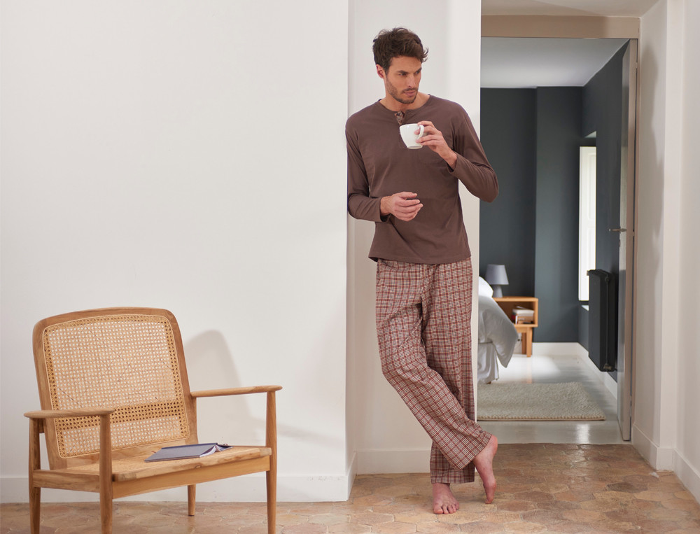 Boutique pour femmes -Boutique pour femmes pyjama long homme dans les bois 1